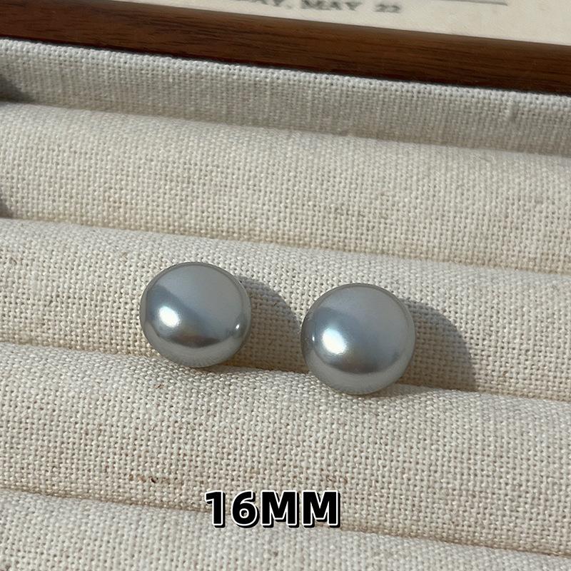 Wine red pearl mosquito coil disc ear clips, no ear piercings, painless earrings, simple and fashionable commuter temperament stud earrings