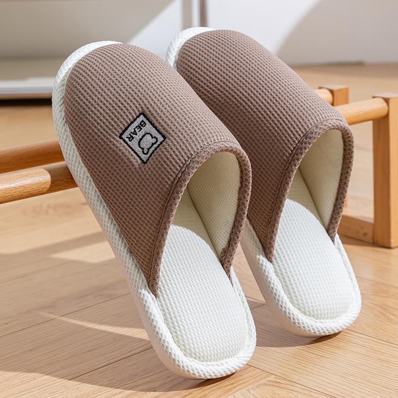 Cotton Non-Slip Slippers for Women and Men: Indoor, Warm, Furry, Suitable for Spring, Autumn, and Winter.