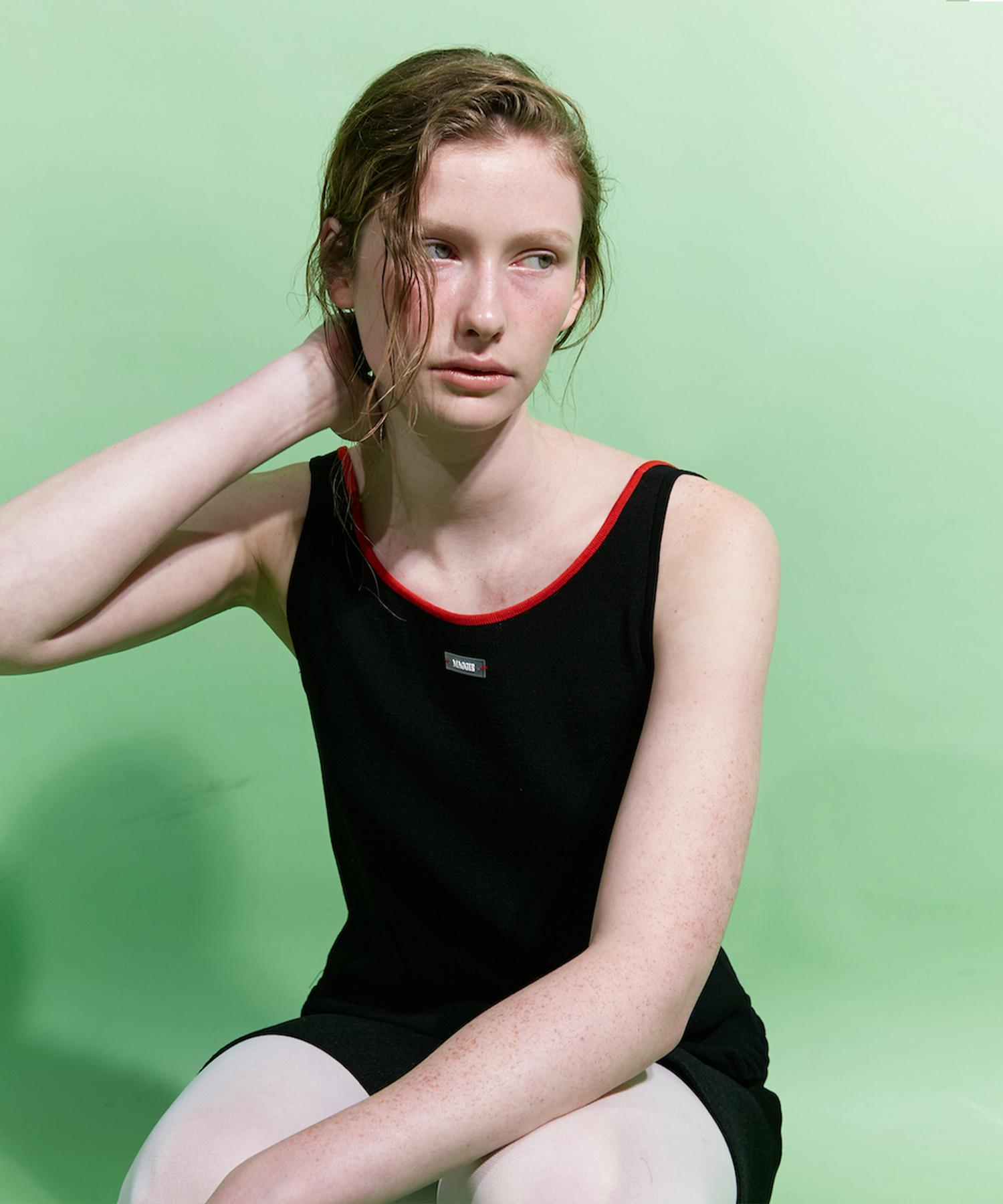 Maggie Frill Sleeveless (Black) Black