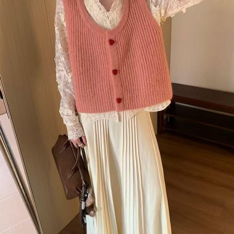 

Korean Style Sweet Age-Reducing Heart Buckle Cardigan Vest - Spring Casual Knit Camisole S 37-50kg