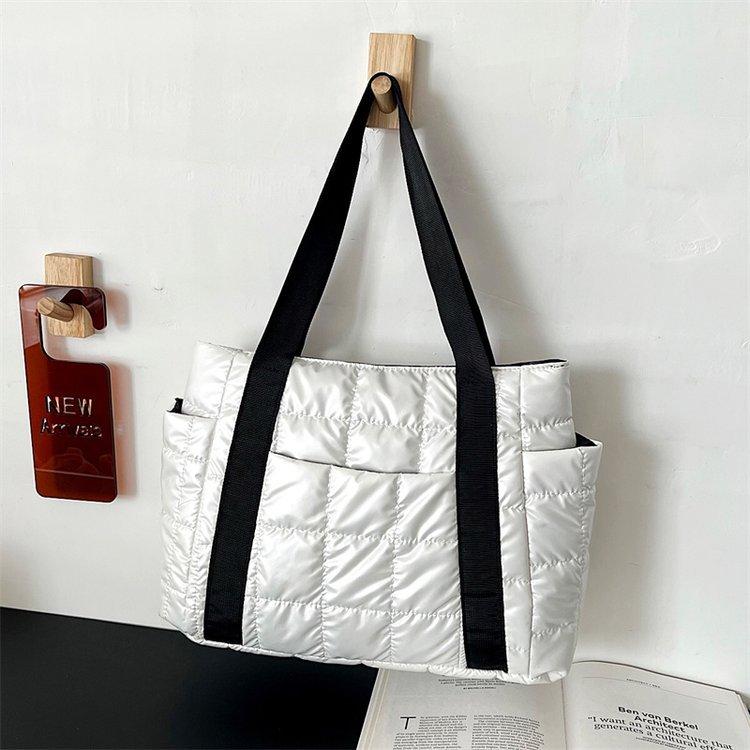 Winter Large Capacity Women Handbags Vento Marea Space Padded Women Shoulder Bags Black Designer Nylon Cotton Warm Tote Solid