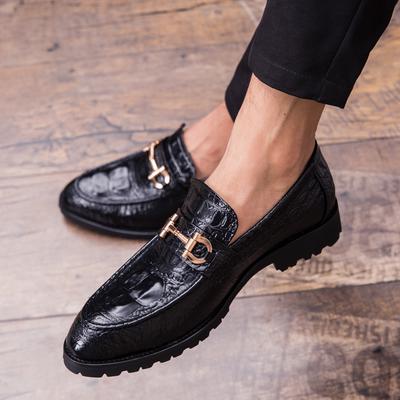 Nové britské business casual boty, noční klub, formální špičaté kožené boty pro muže 46/47, velké velikosti, krokodýlí kovová dekorace