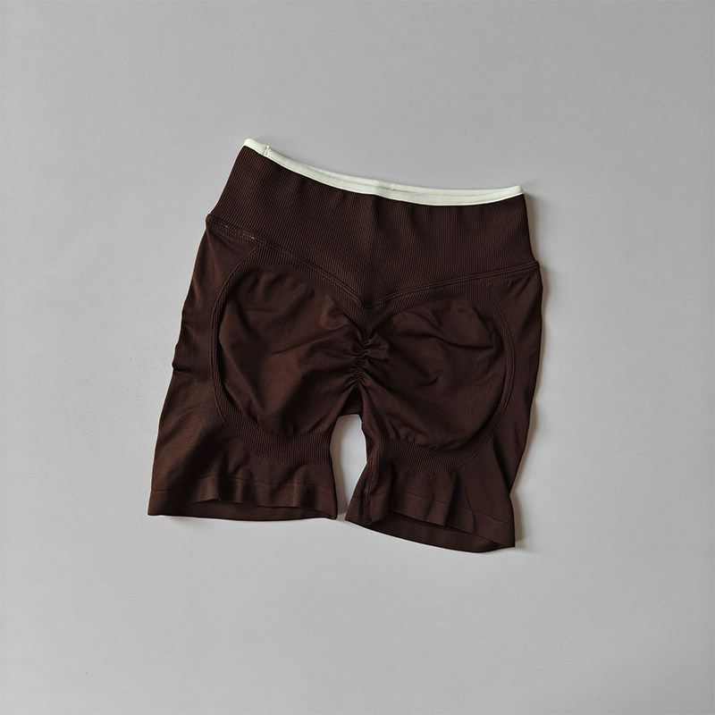 Yoga Set for Women with Chest Pads, Tight-Fitting, Quick-Drying, Suitable for Outdoor Running, Sports, Fitness, and Yoga, High-Waisted Shorts