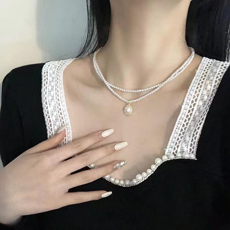 Irregular Pearl Necklace Women's Pearl Love Pendant Clavicle Chain Premium Sense