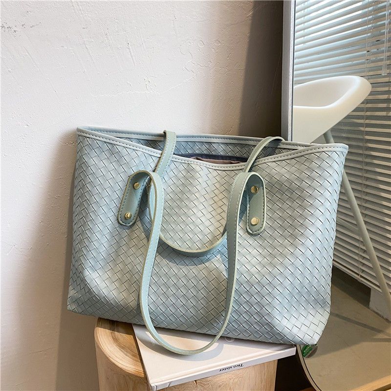 Large Capacity Woven Women's Bag Summer Versatile Shoulder Bag Unique Design Handheld Tote Bag