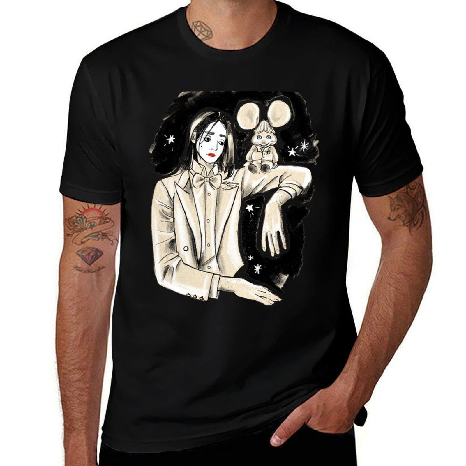 

Singer And Mouse : Lucio Corsi T-Shirt black cotton t-shirt plain for man package t shirt for man 100 percent cotton T-Shirt XL