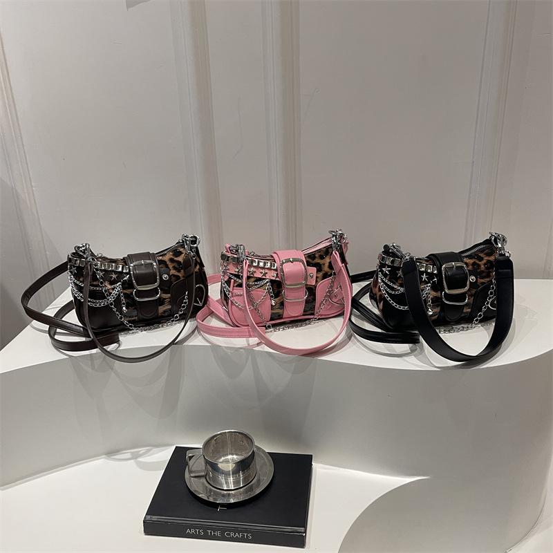 Truck Bag with Vintage Texture, Women's Bag Featuring Chain Strap, Heart-shaped Stars, Single Shoulder Crossbody Bag