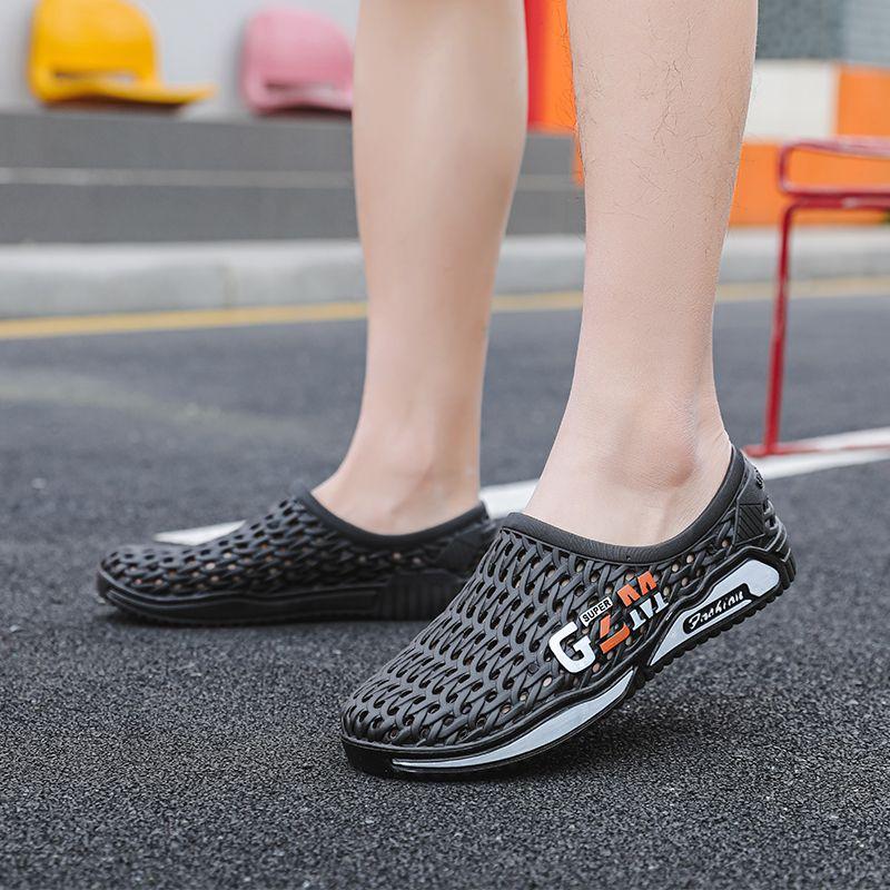 Hole Shoes Men's Breathable Anti-slip Waterproof Thick Bottom Beach Shoes Men's Wear-resistant Soft Sole Sandals