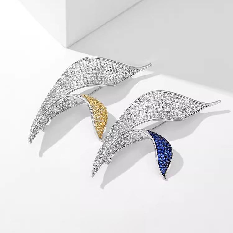 Vintage Yalan Brooch, High-End Women'S Delicate Leaves, Asymmetrical Corsage, Niche Design Sense, Pin, Suit And Accessories