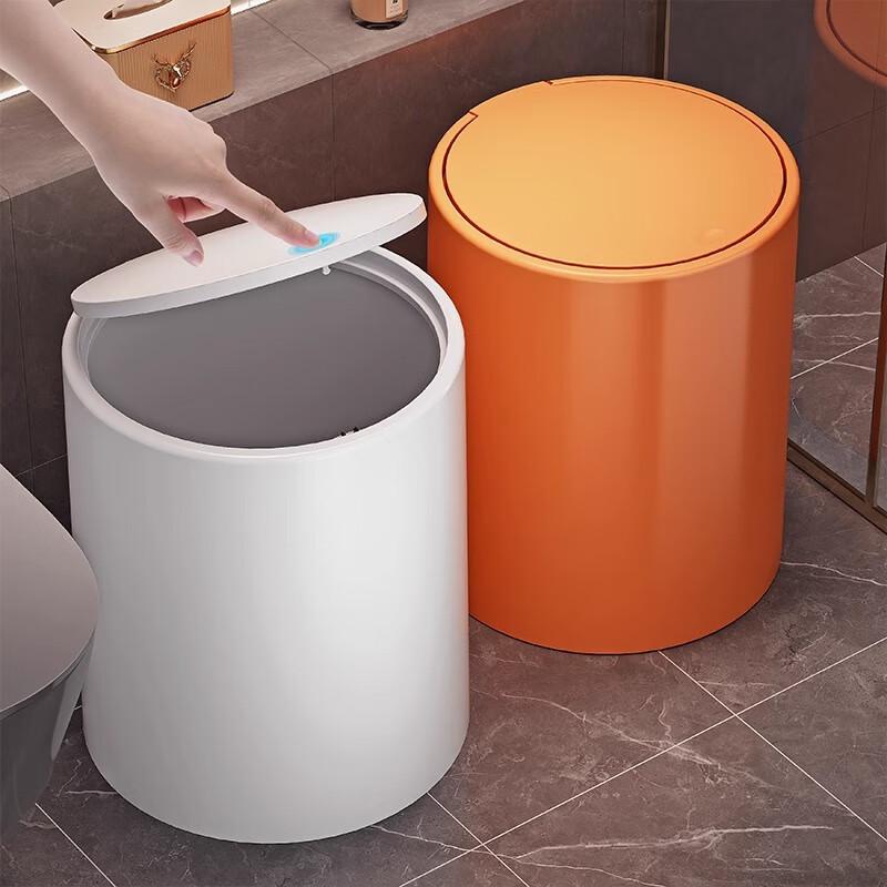 Soptunna med trycklock