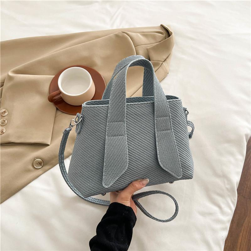 

Женские сумки женские 2025 весна новый тренд женские сумки большой вместимости модные полосатые лоскутные сумки-тоут сумки синий