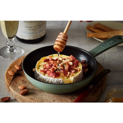 Staub Skillet Eucalyptus 16cm, Enamel, Cast Iron, Induction Compatible, Serial Number Included, Official Japanese Product, Z1027-844