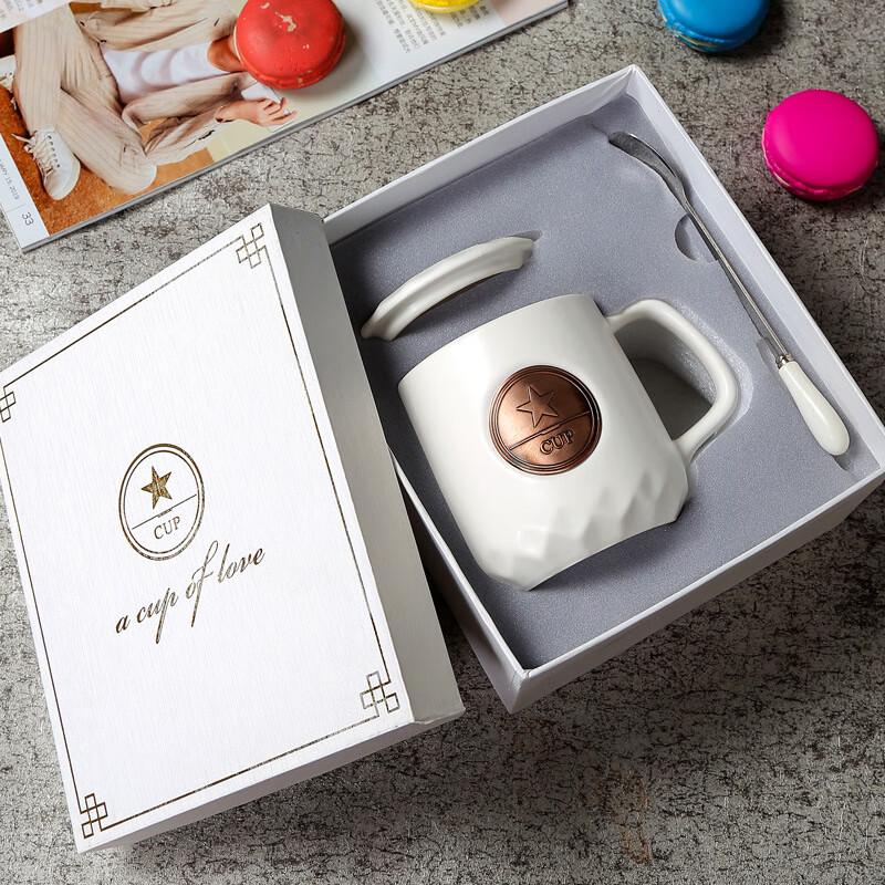 ME American Ceramic Coffee Mug with Lid and Spoon