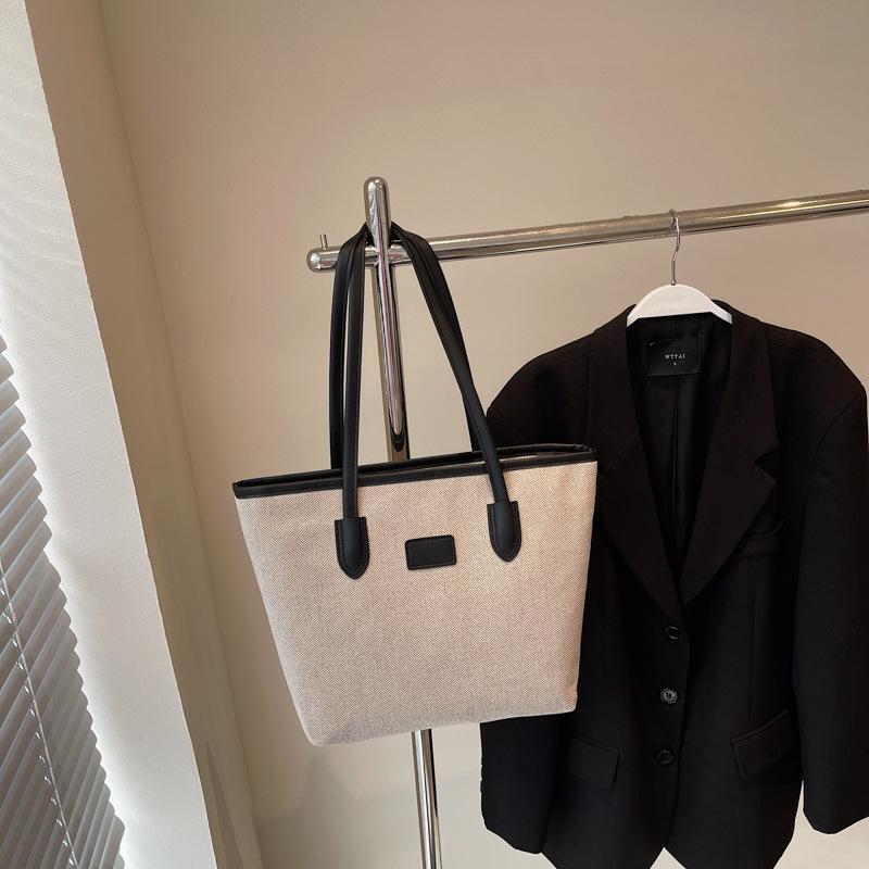Simple Contrasting Colors, Large-capacity Commuter Tote Bag, Trendy Premium Texture, Retro Portable Shoulder Canvas Bag.