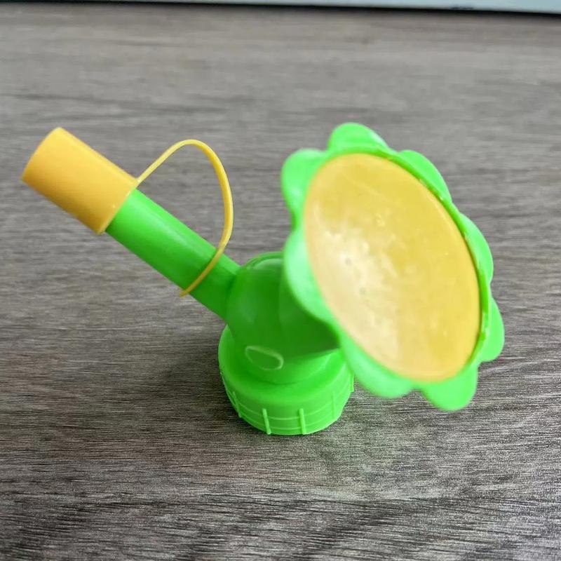 

Спринклер з кришкою для пляшки з подвійною головкою. Носик для поливання пляшки 8*4.7*4.8cm зелений