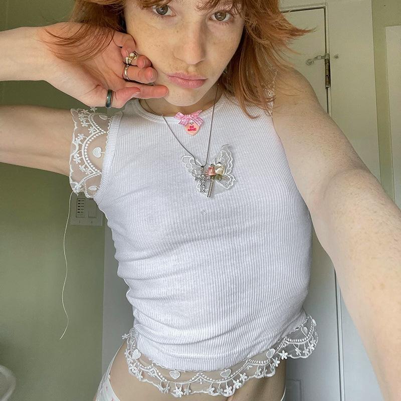 

AltGoth Y2k E-girl Белый жилет для женщин Пастельный гот Харадзюку Уличная одежда Кружева Лоскутная Bufferfly Укороченный топ на бретелях Милые милые наряды