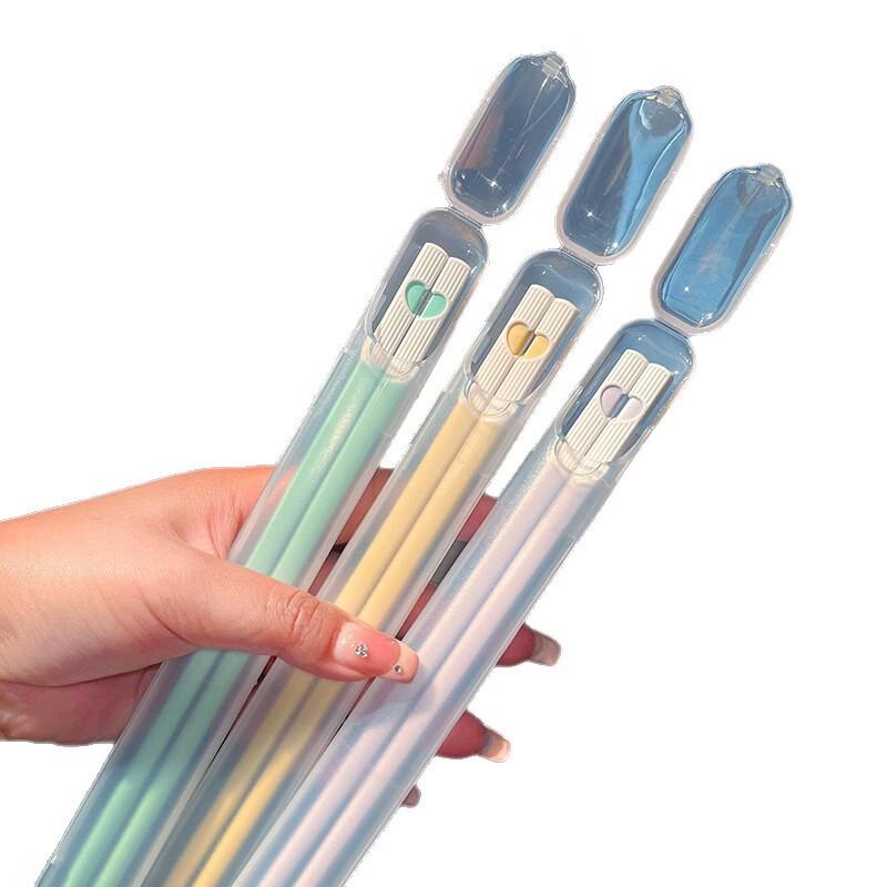 Portable Heart-Shaped Chopsticks Set