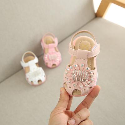 light sandals for baby girl