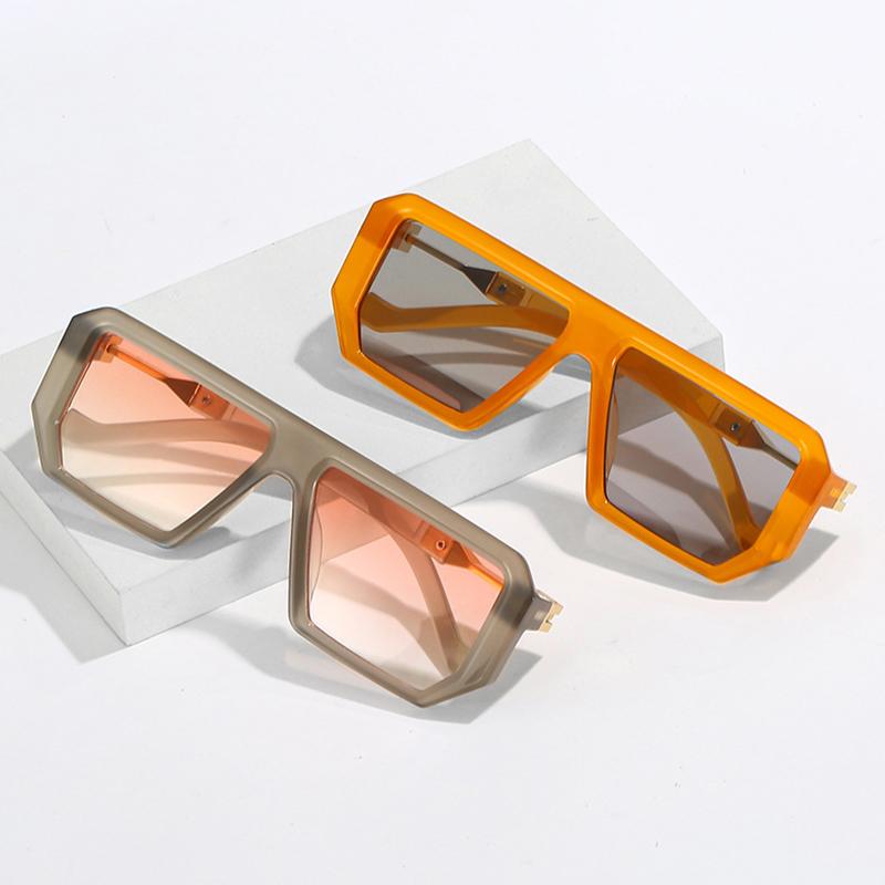 Timeless Retro Stylish High End Designer Style Travel Friendly Oversized Square Shaped Female Male For Both Women Sun Glasses