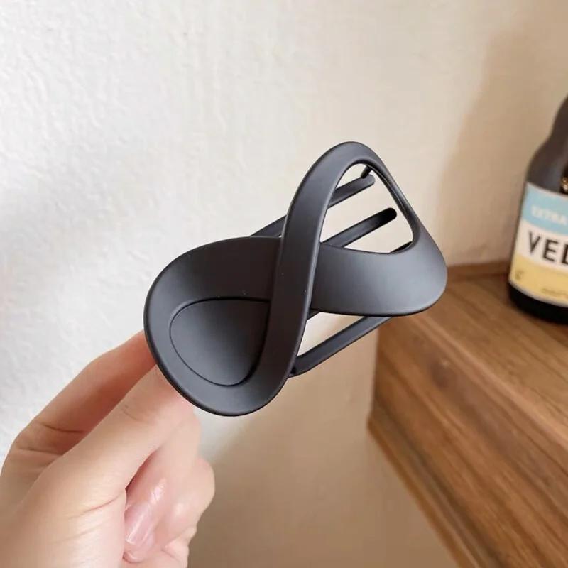 8-shaped Frosted Hair Clip for Woman Ins Wind Elegant Temperament Shark Clip Fashion Girl Hair Claw