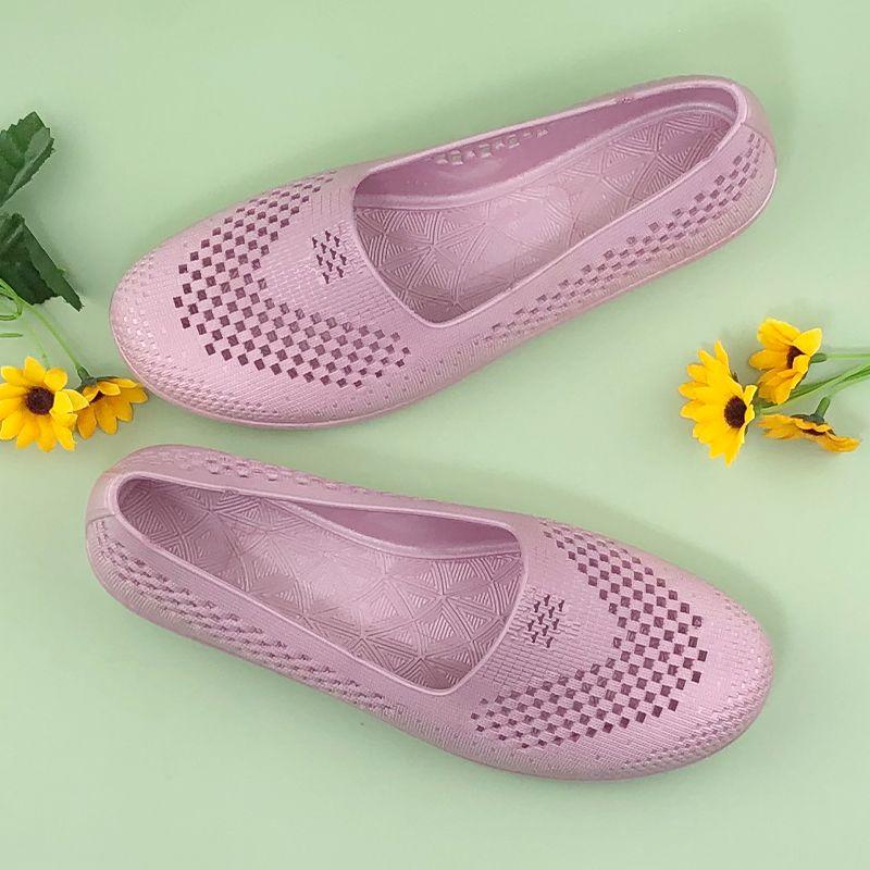 Summer New Women's Sandals with Anti Slip Hollow Out Breathable Flat Bottom Beach Shoes