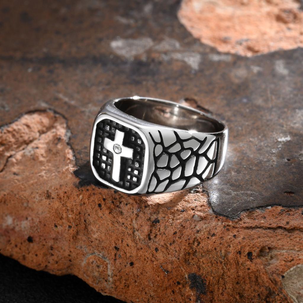 Punk Cross Stamp Ring for Men Boys,Stainless Steel Crack Warrior Men's Jewelry Viking Aesthetic Rings,Vintage Jewelry Gifts