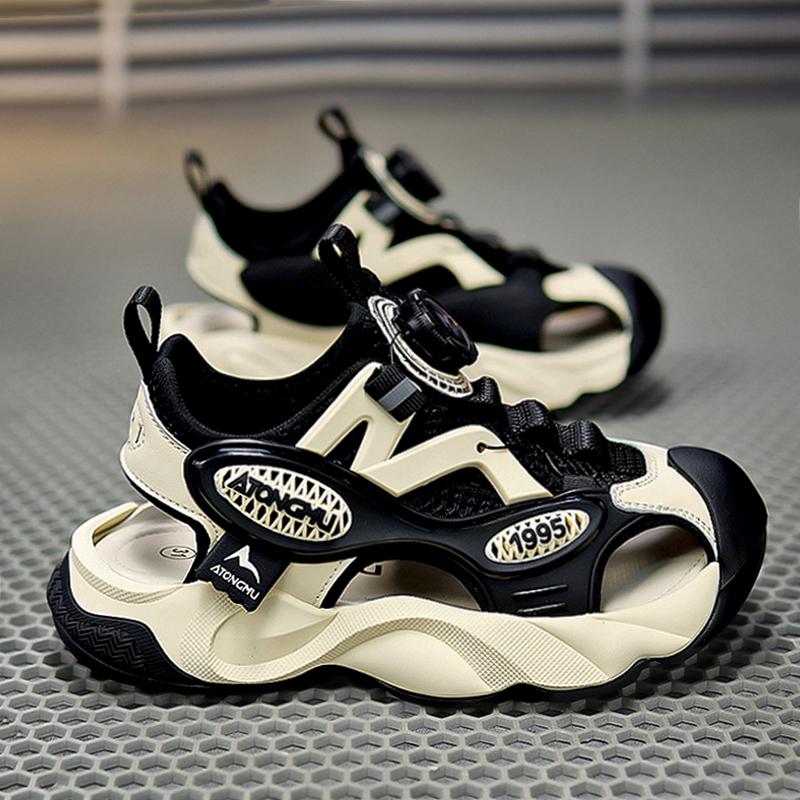 Boys' Sporty Closed-Toe Sandals: Soft Sole Beach Shoes for Big Kids Summer 2024