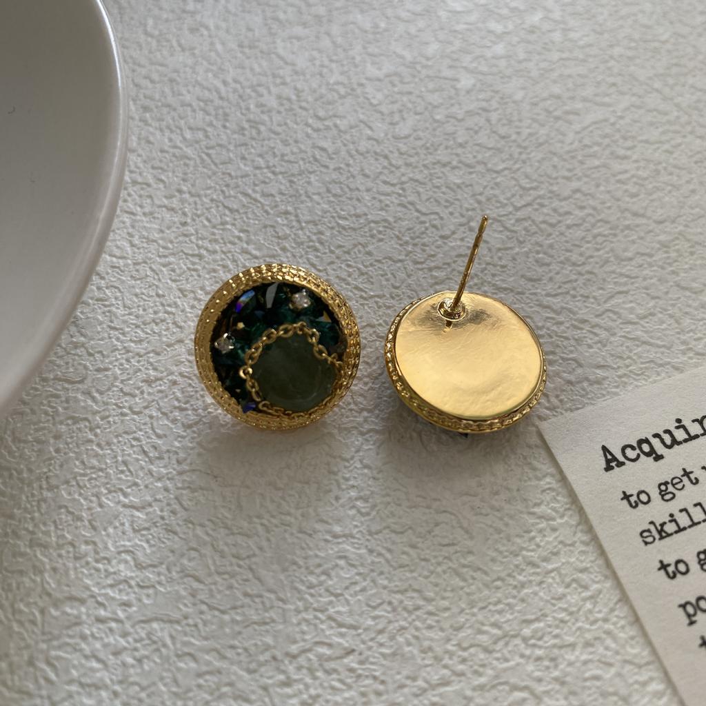 Literary And Retro Elegant High-Grade Stud Earrings With Diamonds, Crystal Inlay Design Temperament, Exquisite Foreign Style And Versatile Earrings.