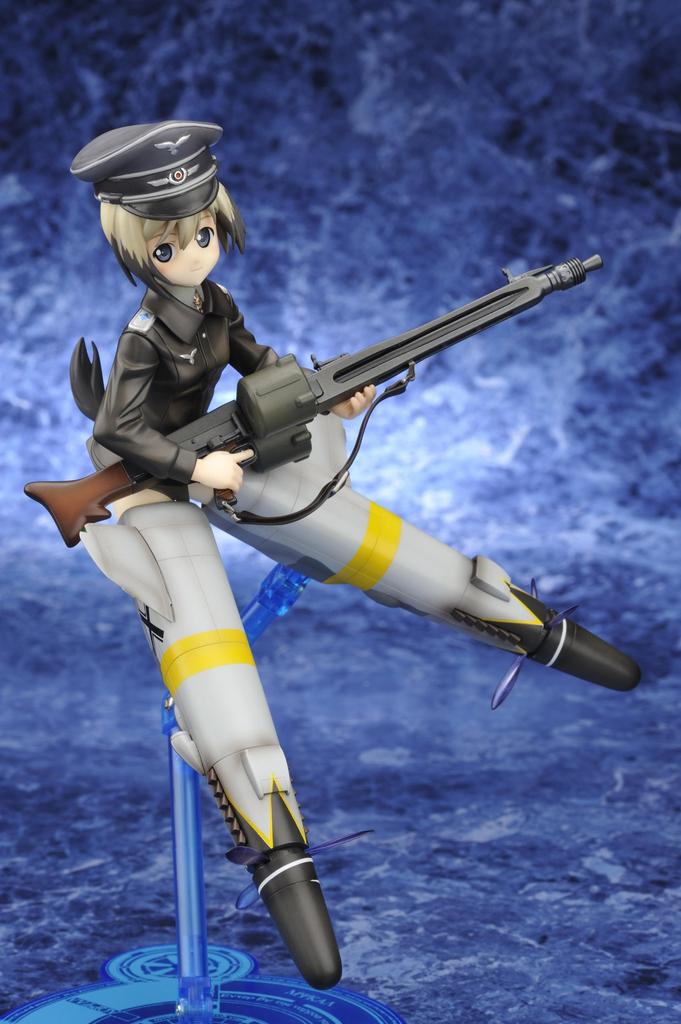 Kotobukiya Strike Witches Erica Hartmann Scale PVC Painted Finished Product 1/8