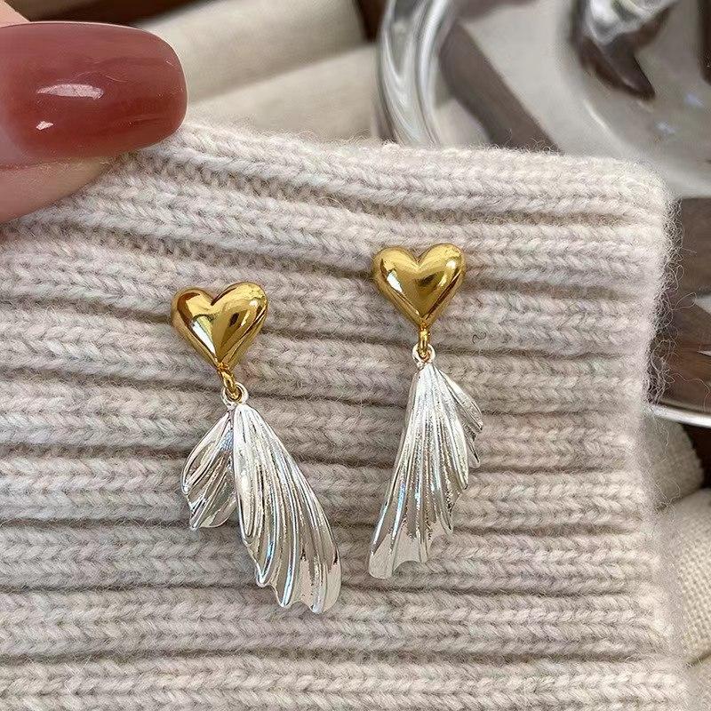 

Talent Fish Tail Heart-shaped Earrings - Unique Female Small Design Ear Studs with Personalized Charm Earrings