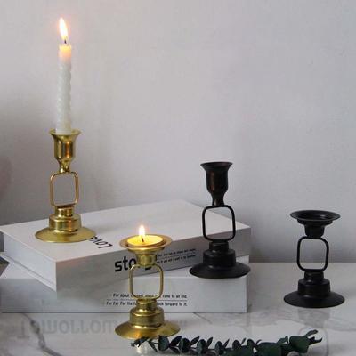 2 Stück/Set Exquisite Hohlkerzenständer Einzigartig Langlebig Französisch-Stil Kerzenhalter Einfach zu Bedienen Schreibtisch-Kerzenständer