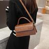 Vintage Style PU Leather Small Flap Shoulder Crossbody Bag for Women Fashion Solid Color Stain Resistant Faux Leather Occasion Handbag CLE