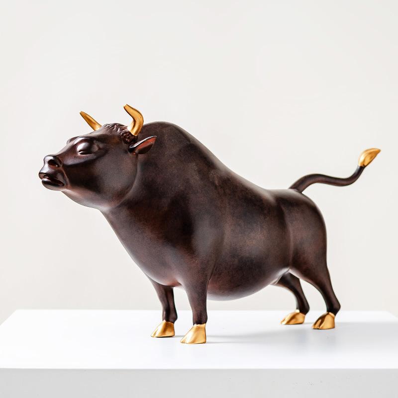 Simulation Animal Sculpture Brass Ornaments Golden Ox Cattle Bull Resin Sculpture Copper Figurines Home Decoration Accessories
