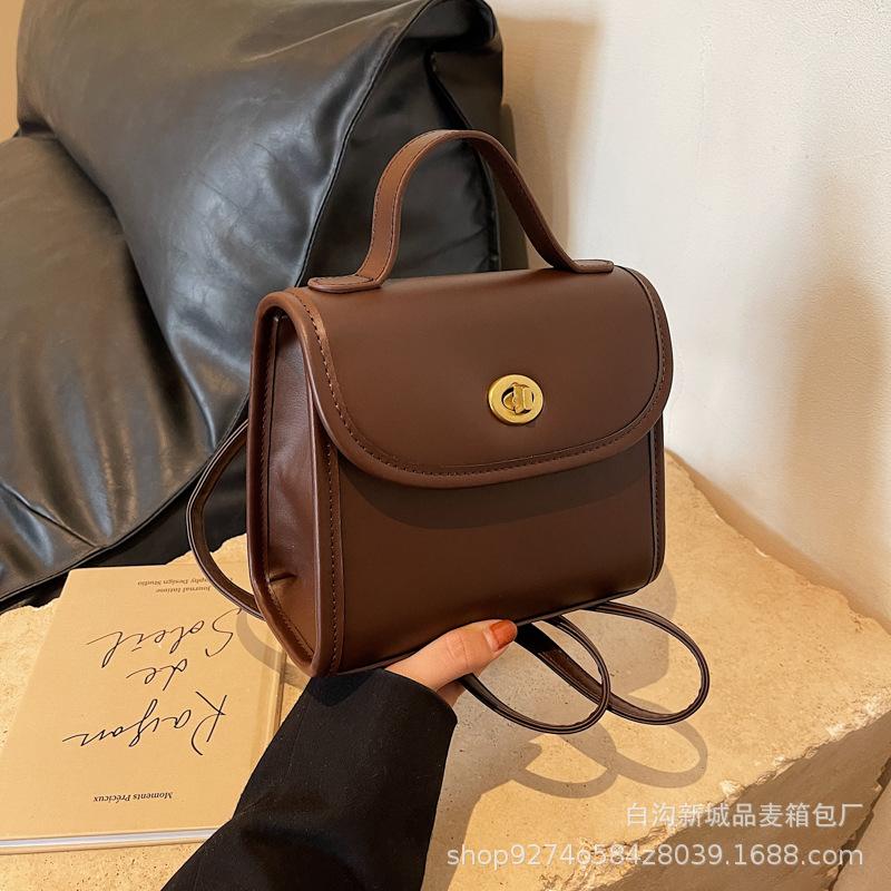 French niche temperament retro small bag women's 2025 new trendy portable shoulder bag foreign style crossbody backpack