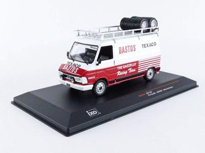IXO Scale Fiat 242 GAZELLE Rally Assistant Car with Roof Rack and Tires 1/43 "TRE BASTOS"