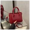 Modische ein Schulter Crossbody einfarbige Lackleder tragbare kleine quadratische Tasche trendige neue Damen Tasche PU lässige einfache trendige Tasche