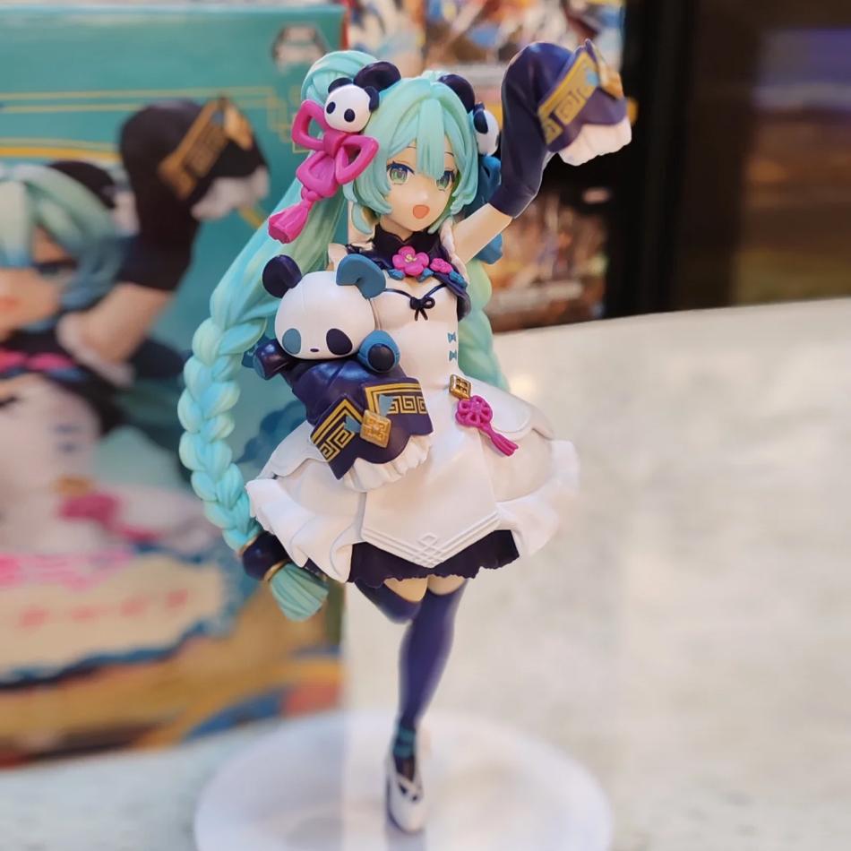 18cm Hatsune Miku Cute Desktop Chinese Style Fashion Panda Action Figure, Cute Girl Model PVC Collectible Figure Ornament