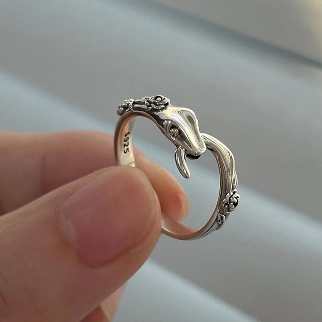 

Ретро кольцо-змея женское Ins нишевый дизайн чувство розы кольцо на указательный палец высокое чувство открывающееся регулируемое кольцо