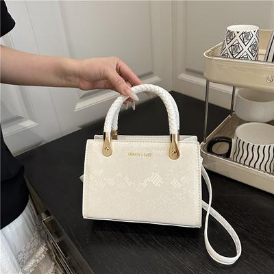 Fashionable and Retro Handbag, Trendy Single-shoulder Crossbody Bag