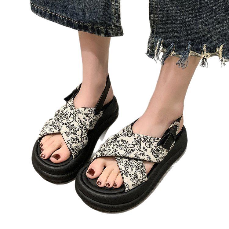 Sandals Women Wear New Thick-soled Fashion Casual Versatile Beach Shoes In Summer