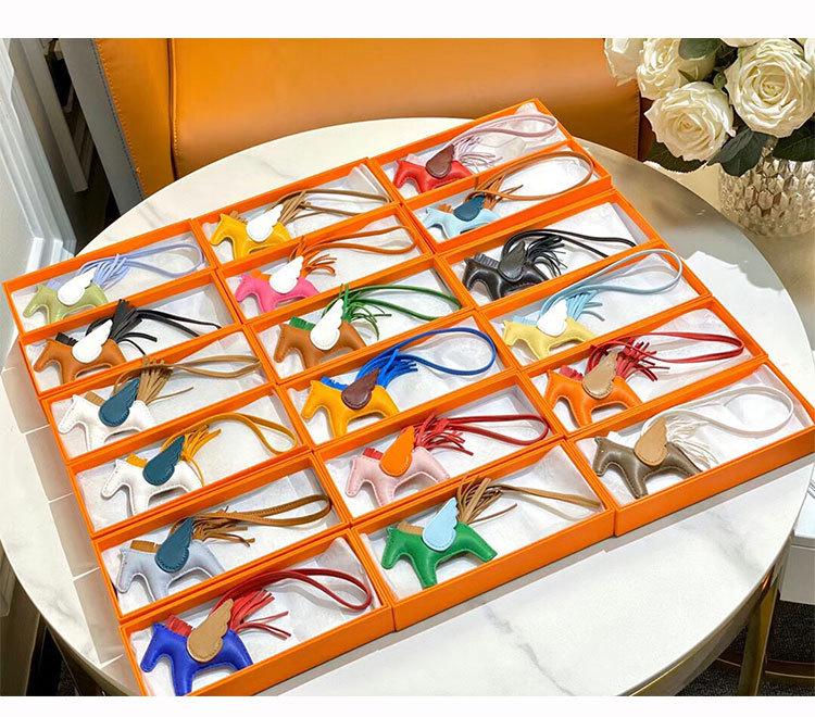 Engel Pegasus Handgenähter Lammfell Taschenanhänger - Niedliche Damenhandtaschen Dekoration & Autoschlüsselanhänger