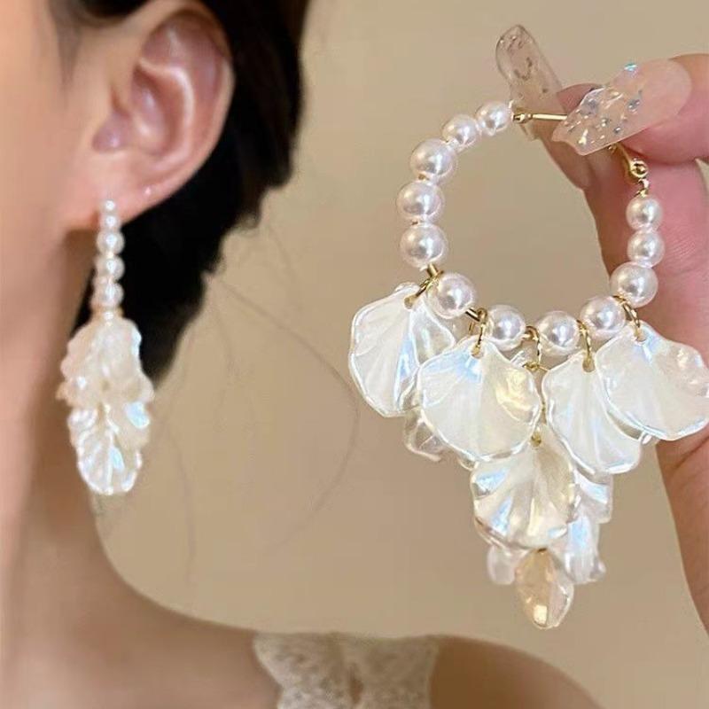 Exquisite Pearl Shell Flower Drop Dangle Earrings for Women Exaggerated Personality Korea Earring Hoop Jewelry Accessories Gift