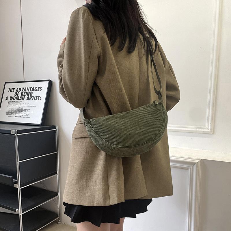 Simple solid color corduroy dumpling bag girl ins lightweight large capacity change mobile phone bag casual shoulder crossbody