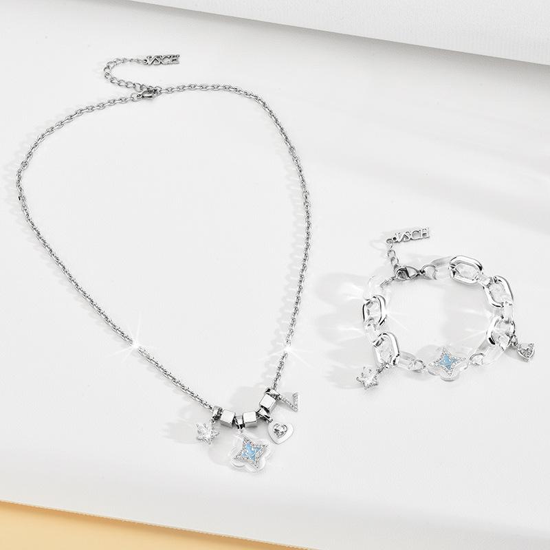 Star Lucky Fashionable Geometric Pendant Necklace With Twisted Chain For Women Men And