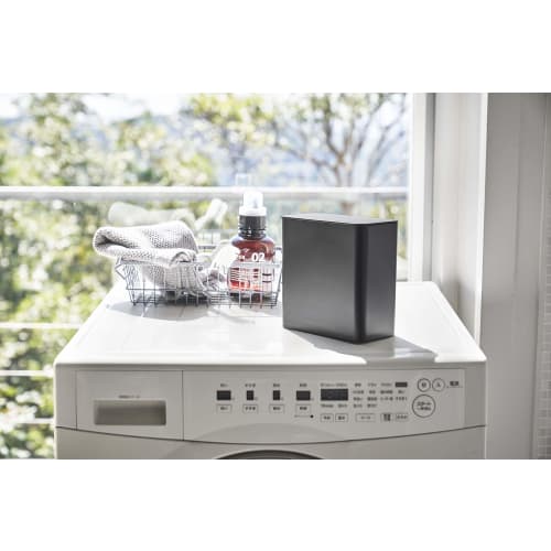 Yamazaki Magnetic Laundry Detergent Ball Storage Case, Black, Approx. 17cm W x 9.5cm D x 17cm H, Tower Gel Ball Refill Case, 4267