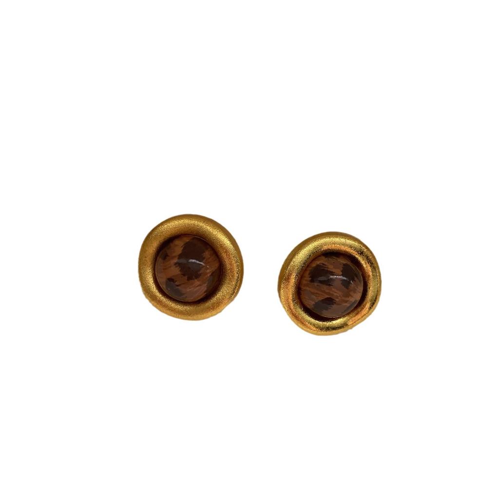 Autumn And Winter Retro Coffee Stud Earrings Female French Unique Niche Design Sense Advanced Court Style Medieval Atmosphere Niche Sense