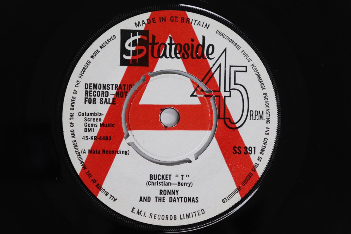 

7inch Record RONNY & THE DAYTONAS - Bucket T SS391Promo Stateside 1964 UK Rock Used