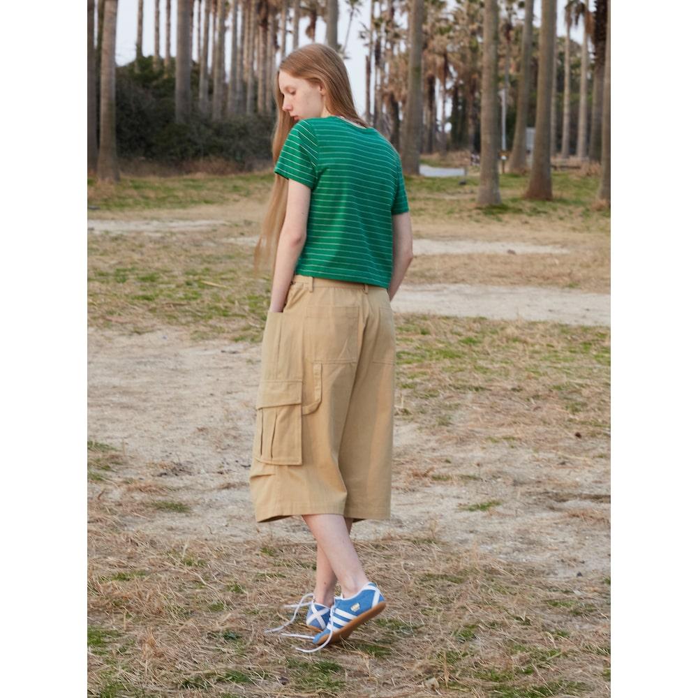 Saendeusaundeu (Women) Crop Striped Short Sleeve T-Shirt Green