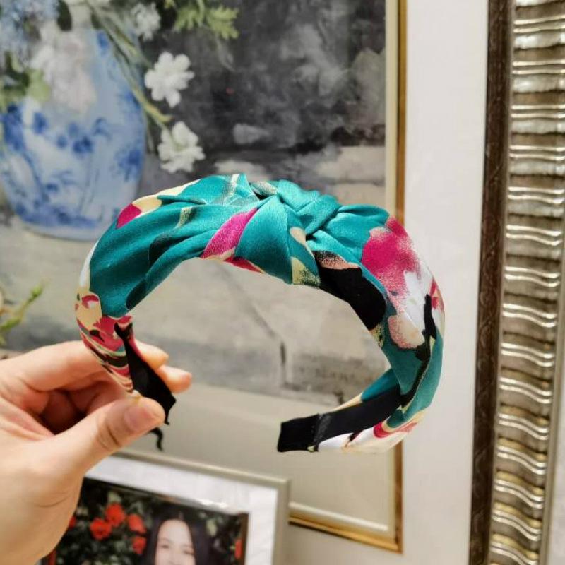Fabric headband female Yiwu headdress jewelry autumn and winter feeling wide edge versatile high skull top headband hairpin