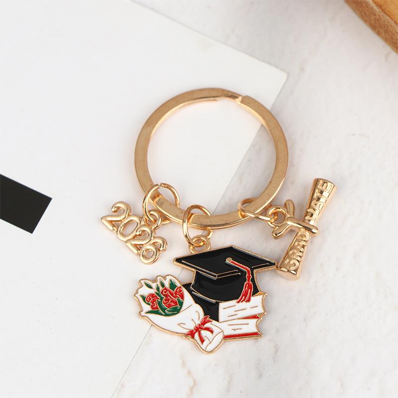 1Pcs 2026 Graduation Key Ring With A Hat And Credentials, Graduation Season Gift Key Ring Pendant, Suitable For Hanging Ba